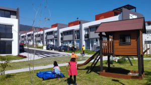 Conjunto habitacional Parqeus de Miranda Arrayanes